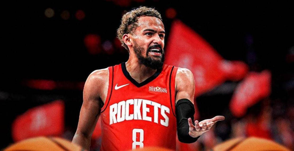 火药味！陶汉林垫脚纪卓违体犯规引刘维伟暴怒 冲到球场内质疑裁判吃T