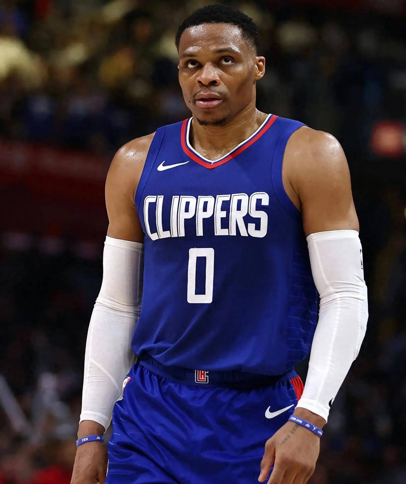 阿圭罗：梅西在巴萨的故事未完结，他未来仍会回归