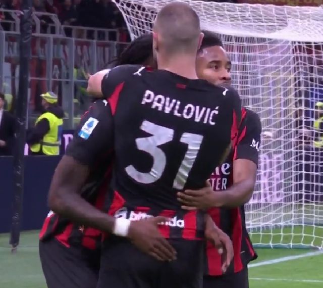 欧冠半场：杜兰、多尔贝格破门，卡拉巴克1-1阿贾克斯