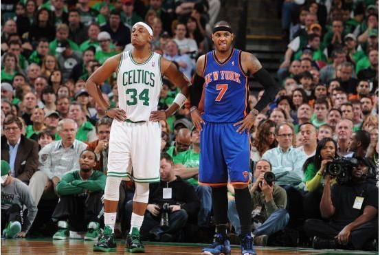 戈贝尔篮下1抢4点出篮板 爱德华兹连续闪躲暴力炸筐