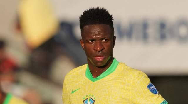 棒球与统计模型战术如何根据湿度预判滑球在不同局数的位移缩减