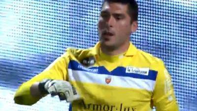 巴萨4-2莱斯特城 梅西遭激光笔照射