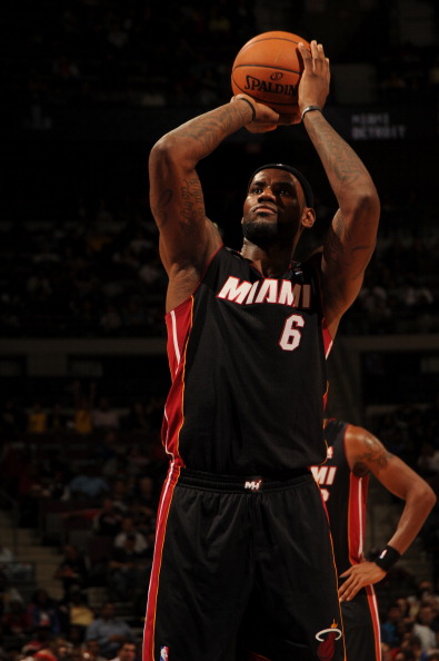 2026年世界杯抽签出炉：姆巴佩小组赛遇哈兰德，梅西与C罗或对决八强赛