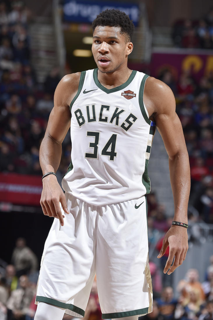 梅里诺vs布伦特福德全场数据：传射独造两球，贡献4次抢断