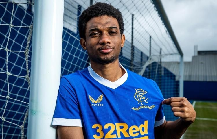 阿莫林头大了！曼联1-1又爆冷：英超7队争四差3分，1队成大黑马