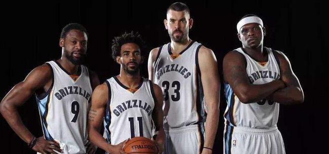 洛杉矶快船以131-116击败黄蜂，哈登55分创队史新高，成为NBA第四位得分超55分的球员，表现惊艳。